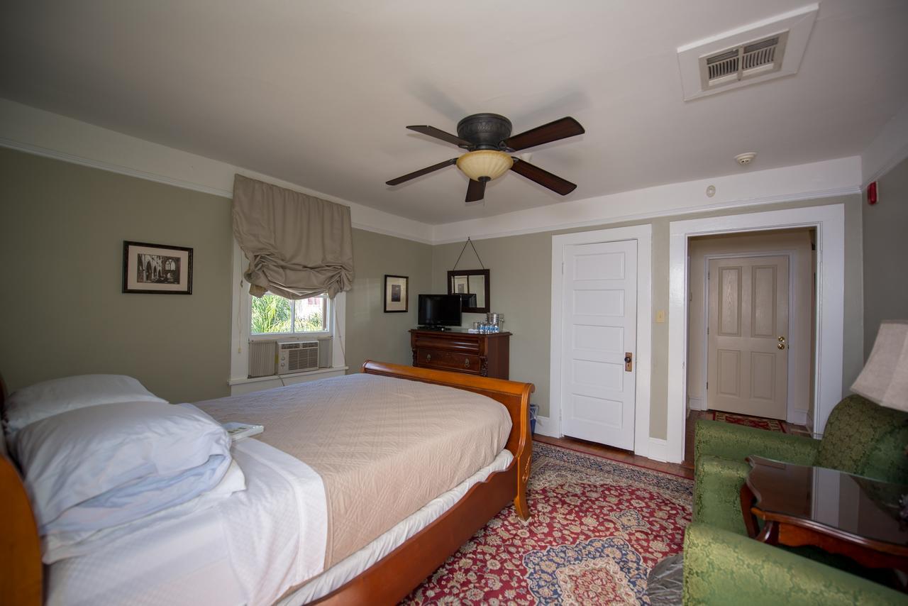 Maison De Macarty Bed & Breakfast Ню Орлиънс Екстериор снимка