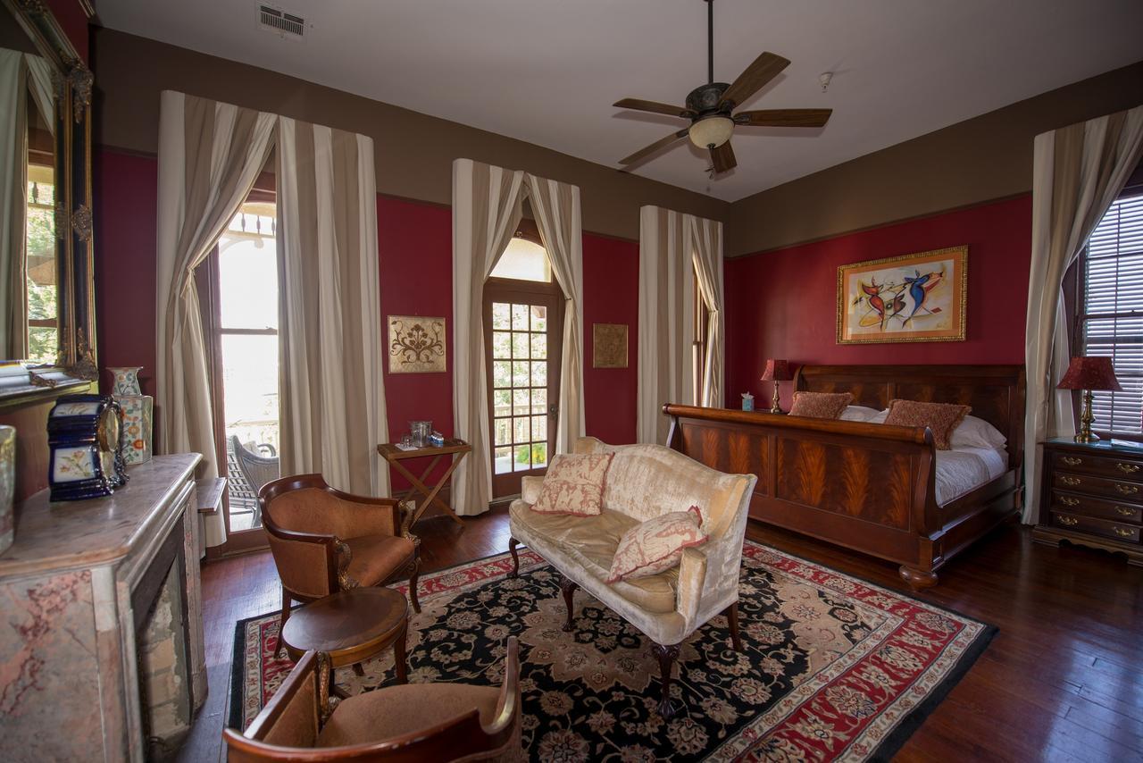 Maison De Macarty Bed & Breakfast Ню Орлиънс Екстериор снимка