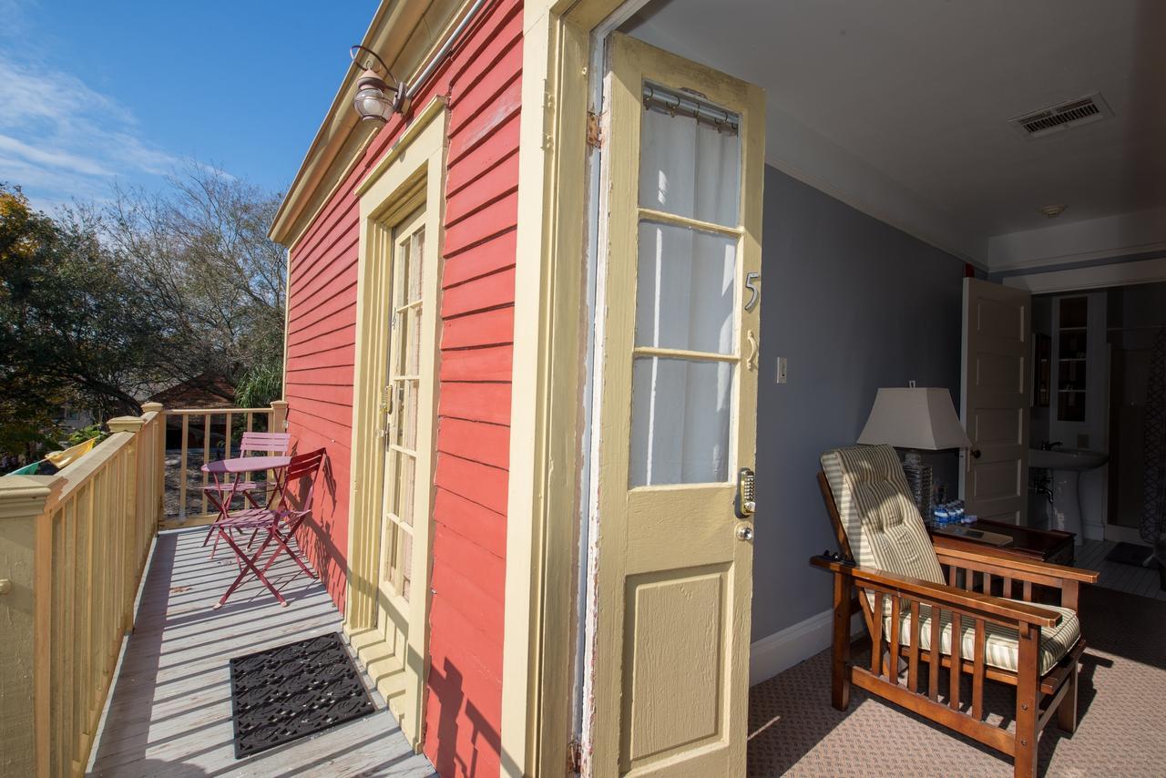 Maison De Macarty Bed & Breakfast Ню Орлиънс Екстериор снимка