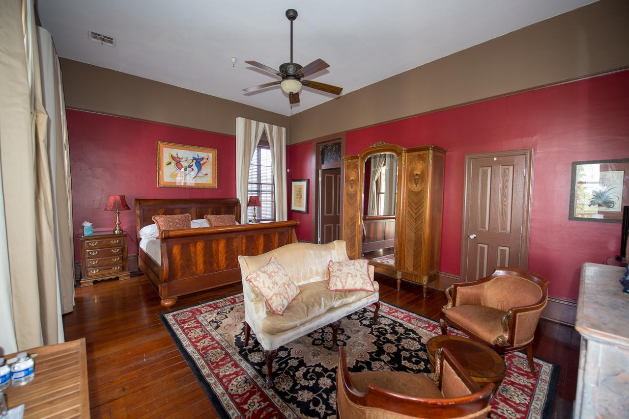 Maison De Macarty Bed & Breakfast Ню Орлиънс Екстериор снимка
