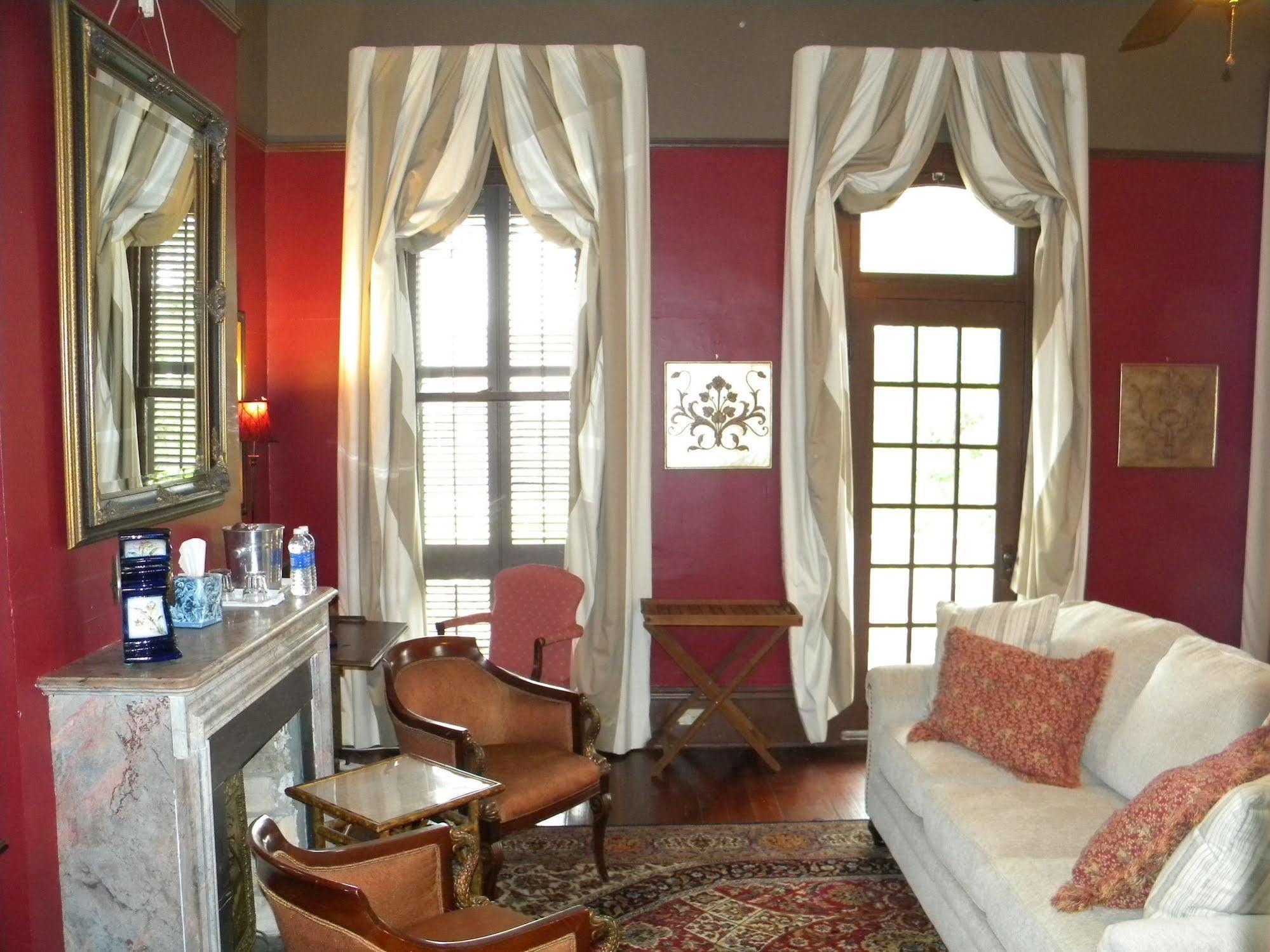 Maison De Macarty Bed & Breakfast Ню Орлиънс Екстериор снимка