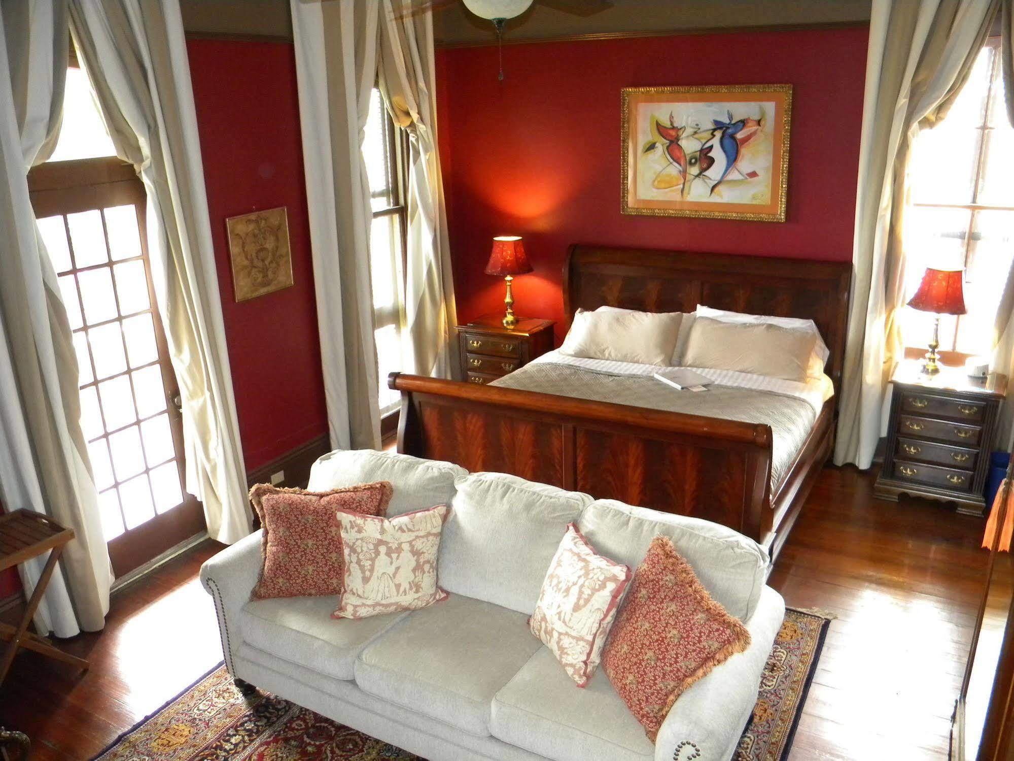 Maison De Macarty Bed & Breakfast Ню Орлиънс Екстериор снимка