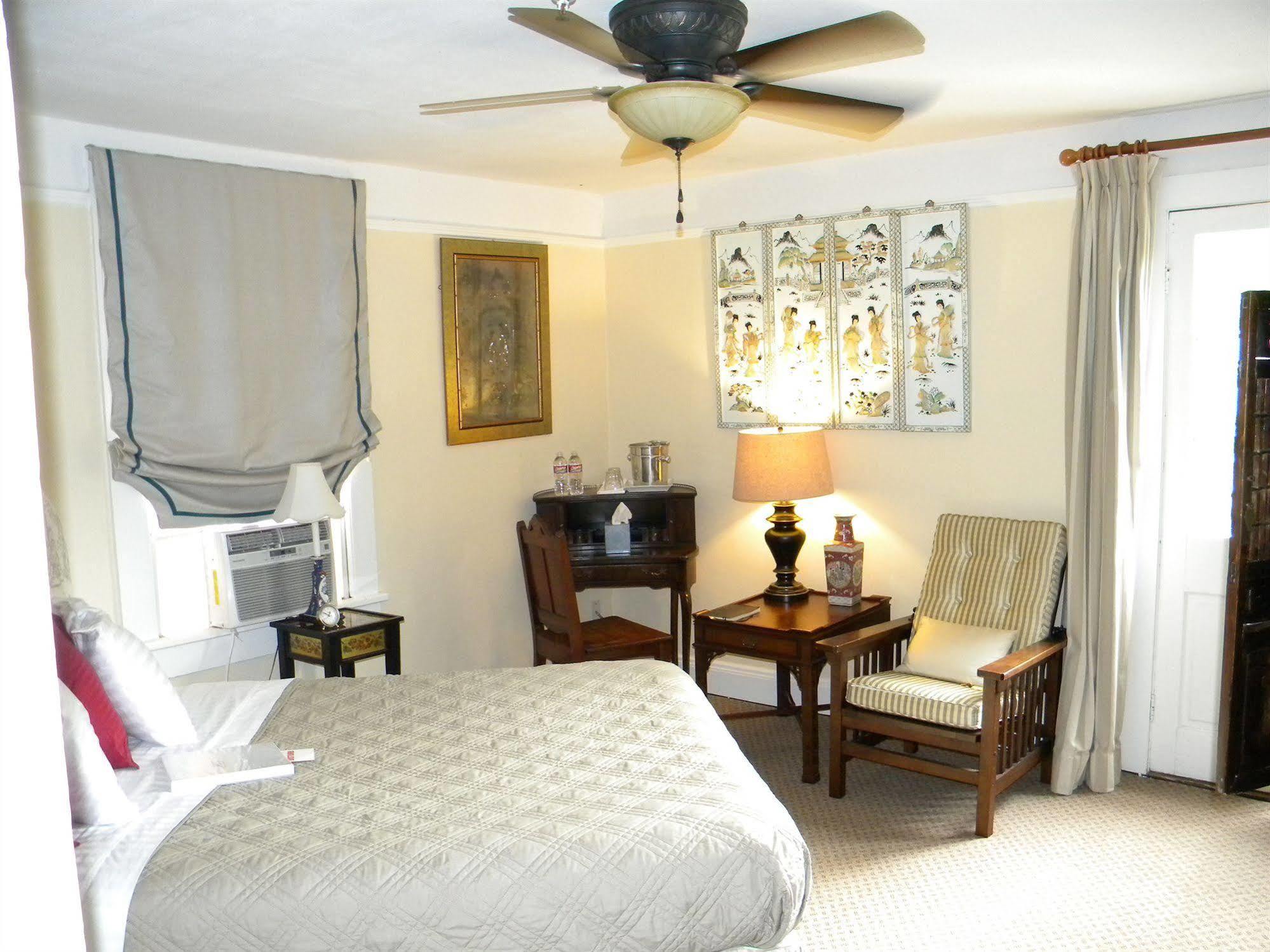 Maison De Macarty Bed & Breakfast Ню Орлиънс Екстериор снимка